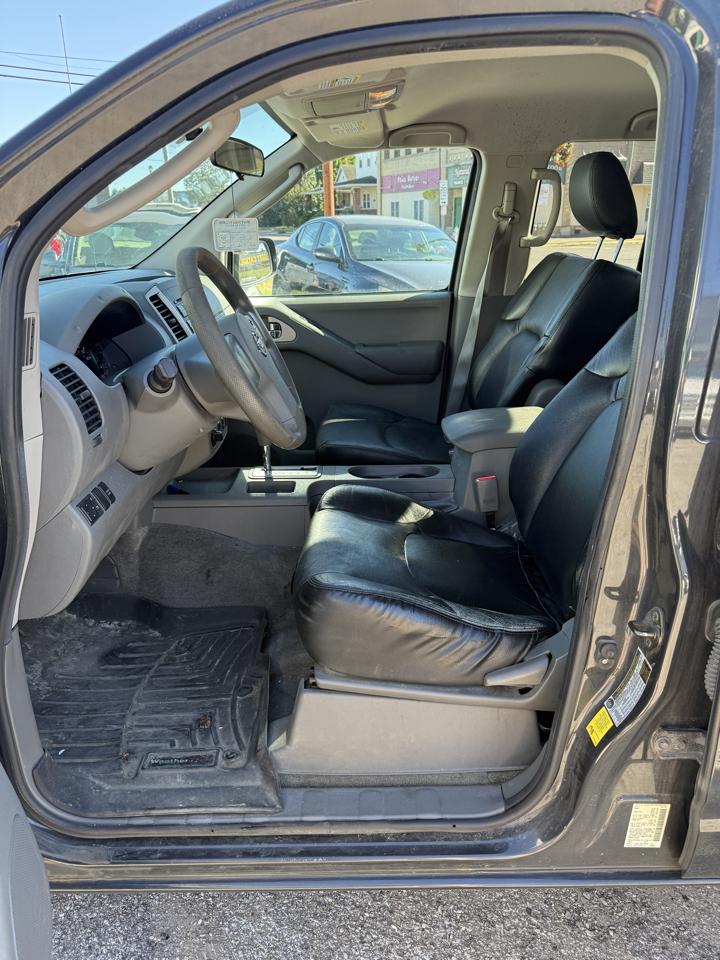 Nissan Frontier SE Crew Cab 4WD 2010