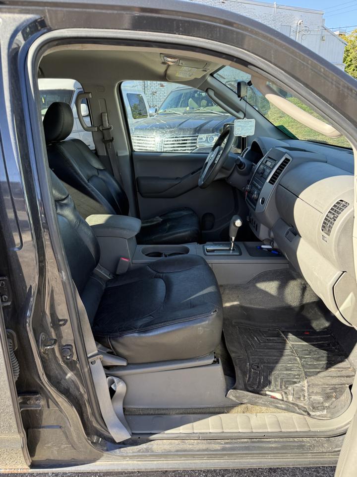 Nissan Frontier SE Crew Cab 4WD 2010