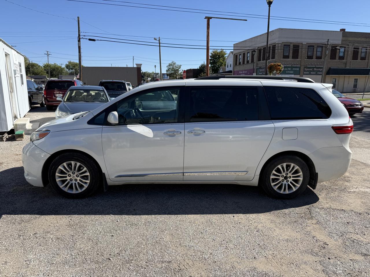 Toyota Sienna XLE FWD 8-Passenger V6 2015
