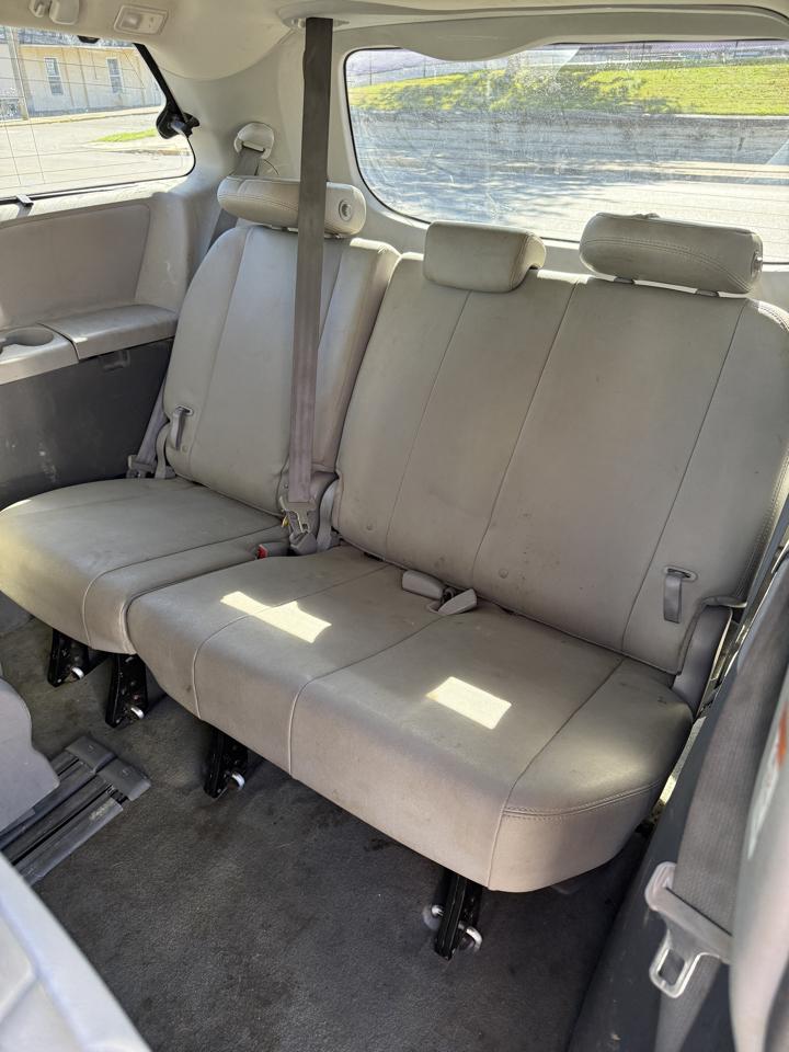 Toyota Sienna XLE FWD 8-Passenger V6 2015
