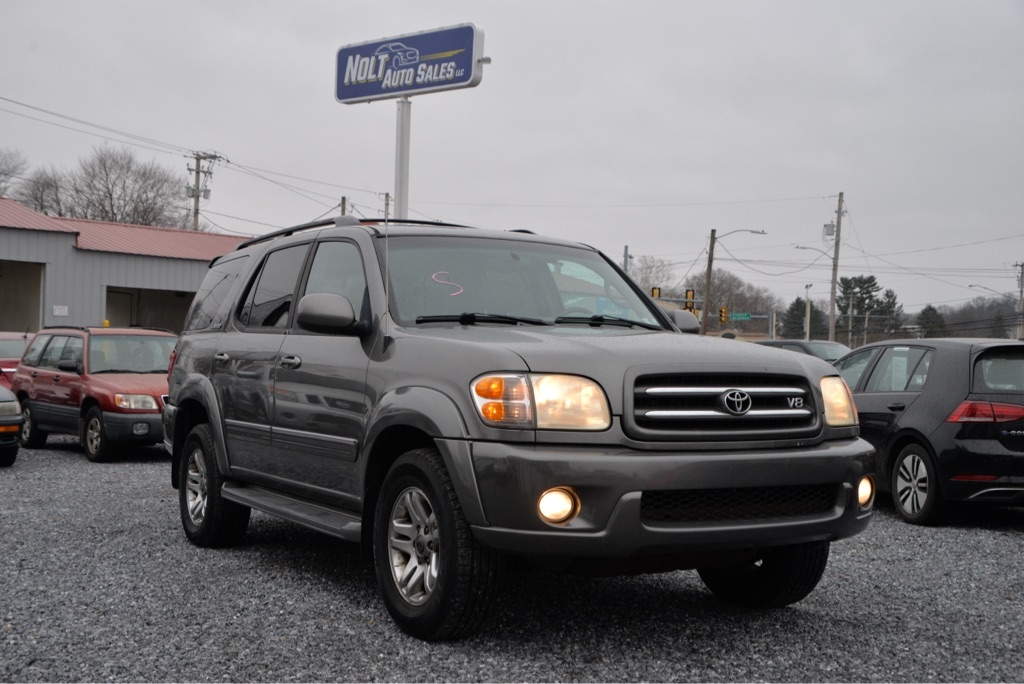 2003 Toyota Sequoia Limited's photo