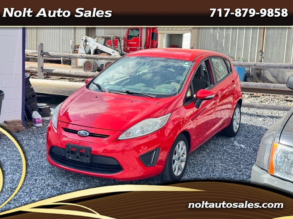 2013 Ford Fiesta SE Hatchback