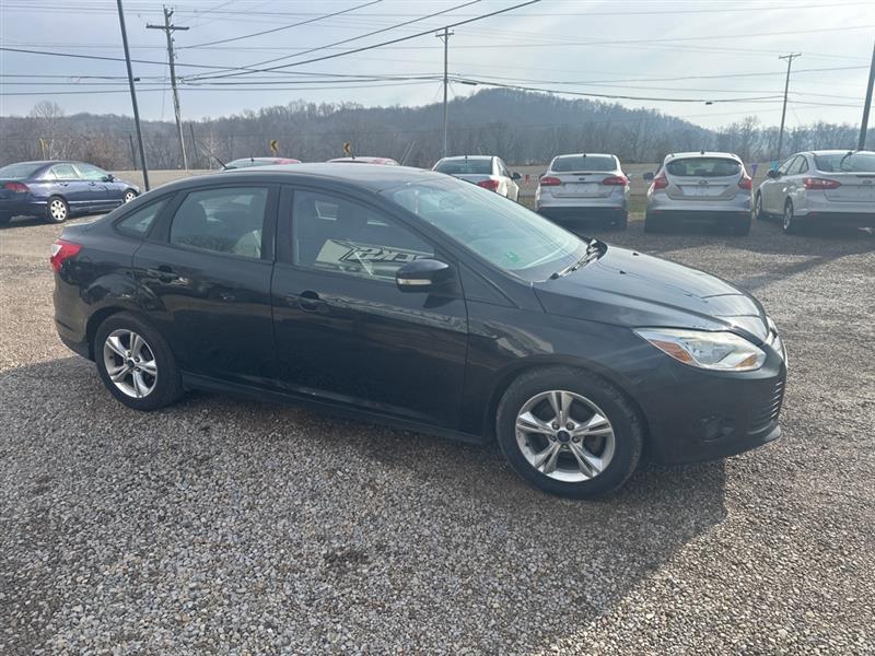 Ford Focus SE Sedan 2014