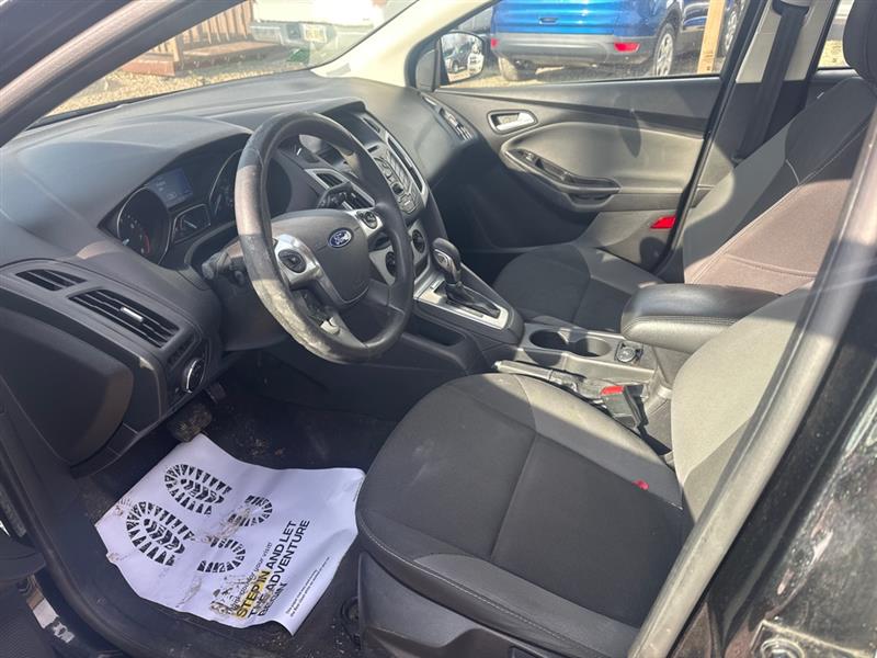 Ford Focus SE Sedan 2014