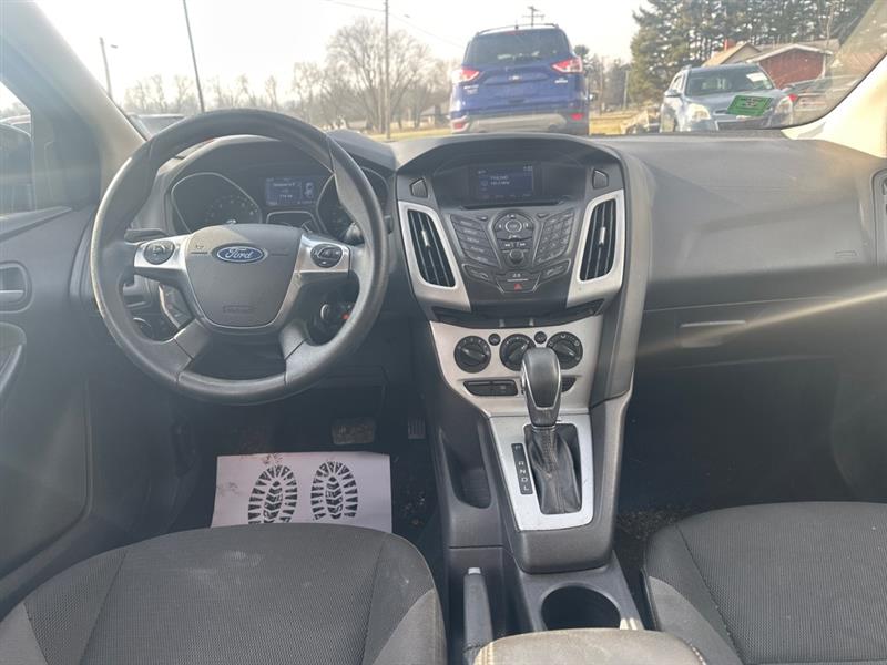 Ford Focus SE Sedan 2014