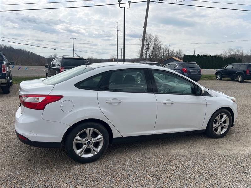 Ford Focus SE Sedan 2013