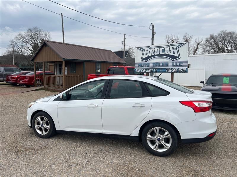 Ford Focus SE Sedan 2013