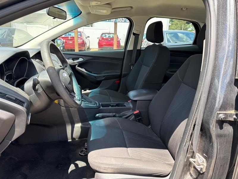 Ford Focus SE Sedan 2018
