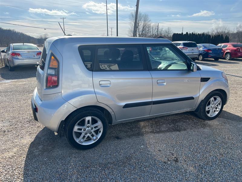 Kia Soul + 2010
