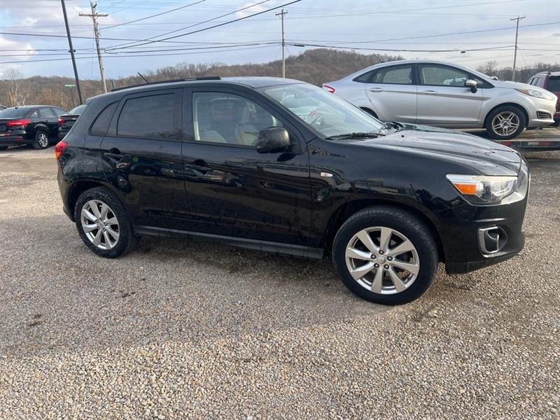 Mitsubishi Outlander Sport ES 2WD 2015