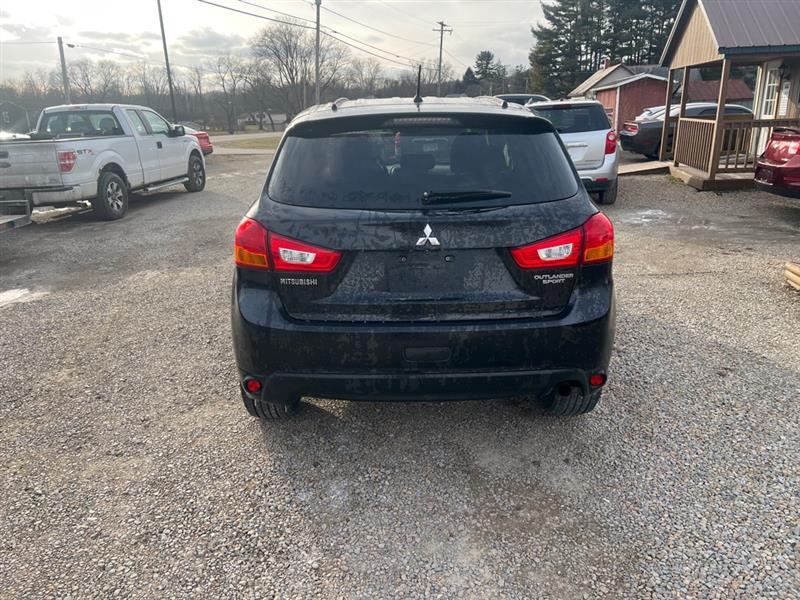 Mitsubishi Outlander Sport ES 2WD 2015