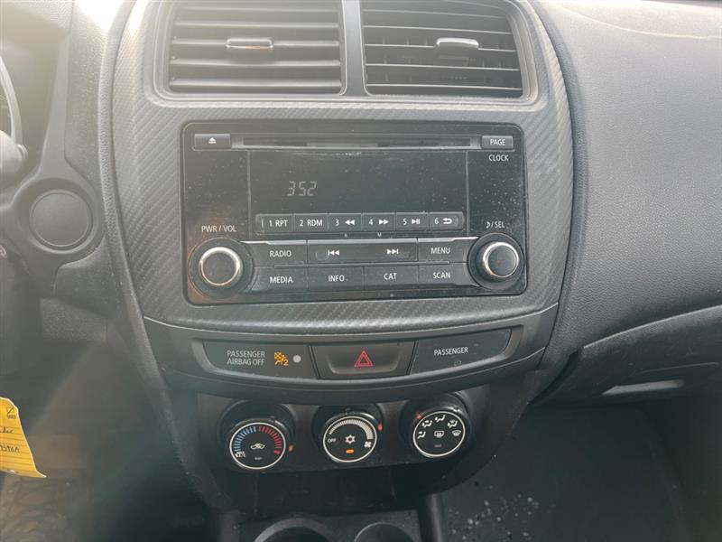 Mitsubishi Outlander Sport ES 2WD 2015