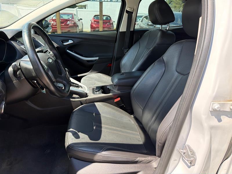 Ford Focus SE Hatch 2014