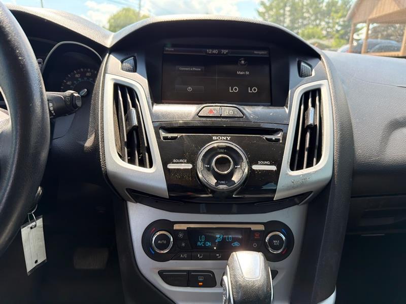 Ford Focus SE Hatch 2014