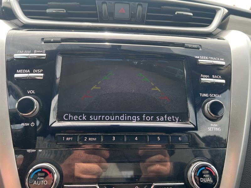 Nissan Murano S 2015