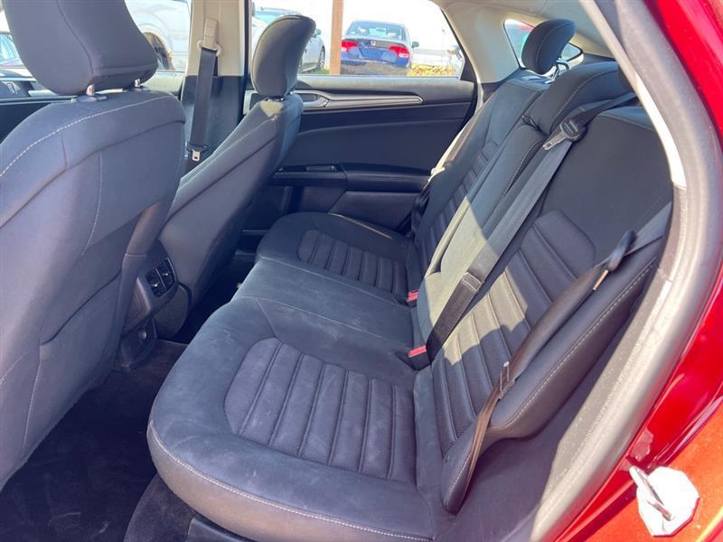 Ford Fusion SE 2017