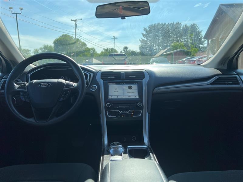 Ford Fusion SE 2017