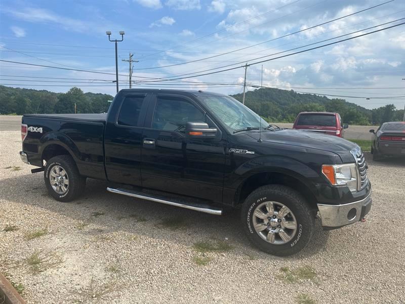 Ford F-150 XL SuperCab 8-ft. Bed 4WD 2011