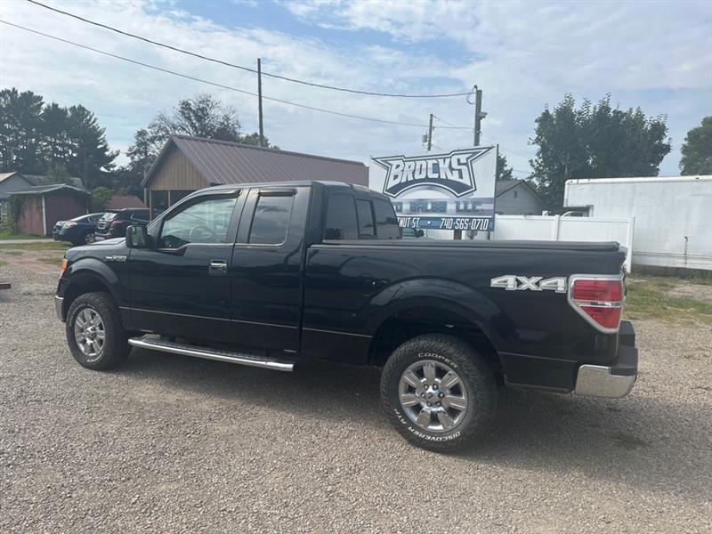 Ford F-150 XL SuperCab 8-ft. Bed 4WD 2011