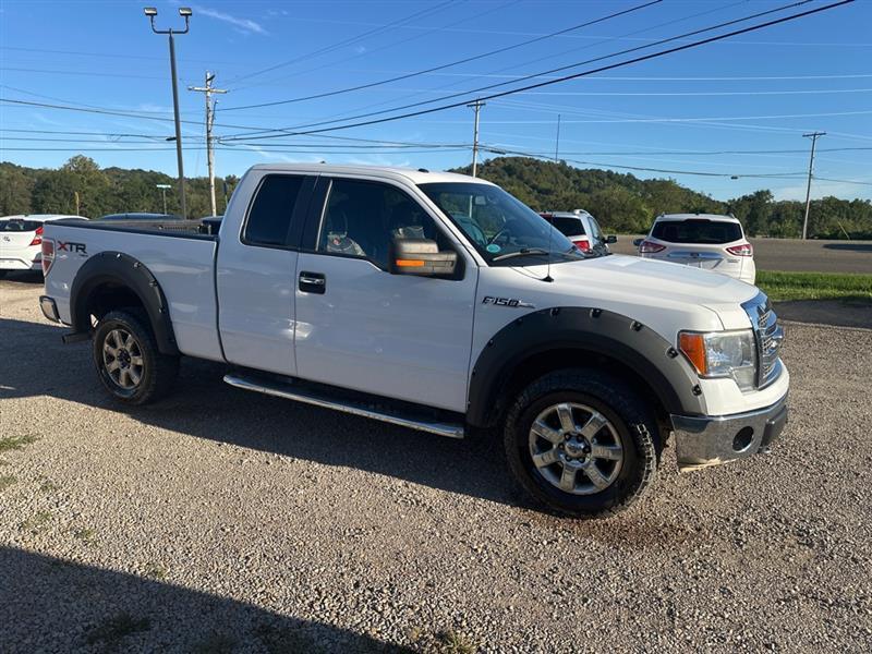 Ford F-150 XL SuperCab 8-ft. Bed 4WD 2013