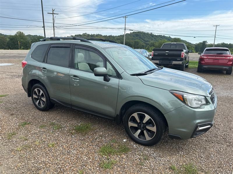 Subaru Forester 2.5i Premium PZEV CVT 2017