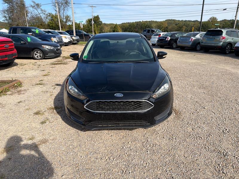 Ford Focus SE Sedan 2016