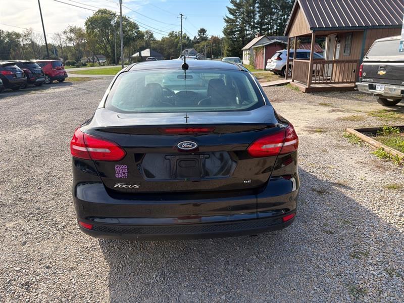 Ford Focus SE Sedan 2016