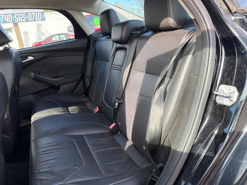 Ford Focus SE Sedan 2016