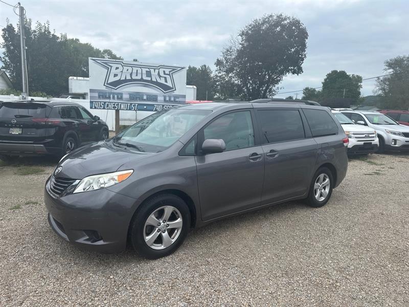 Toyota Sienna LE FWD 8-Passenger V6 2014