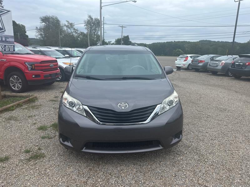 Toyota Sienna LE FWD 8-Passenger V6 2014