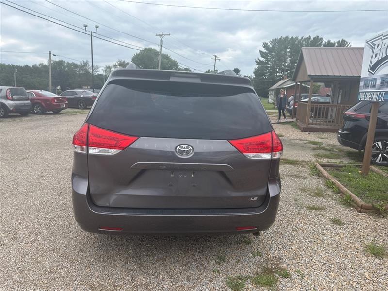 Toyota Sienna LE FWD 8-Passenger V6 2014