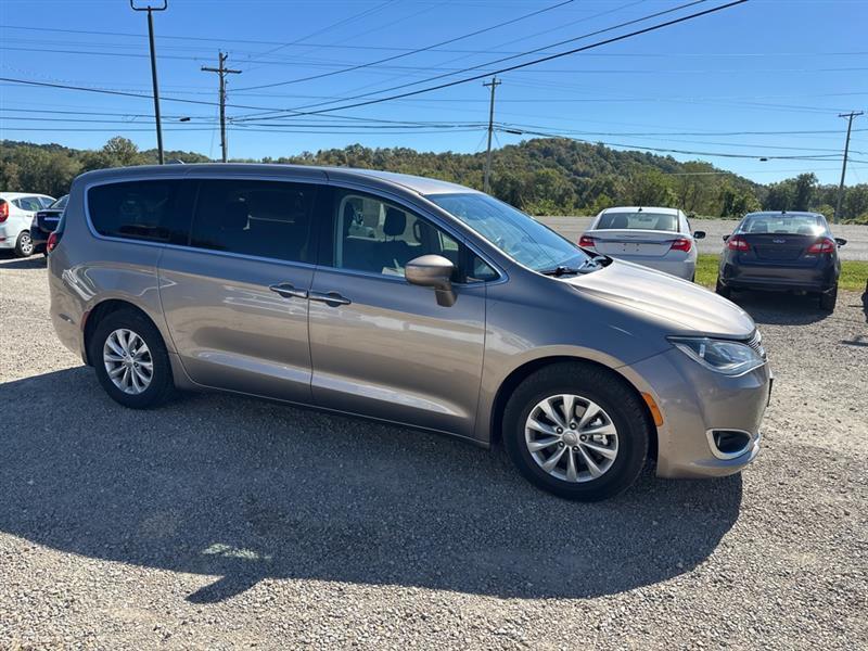 Chrysler Pacifica Touring Plus 2018