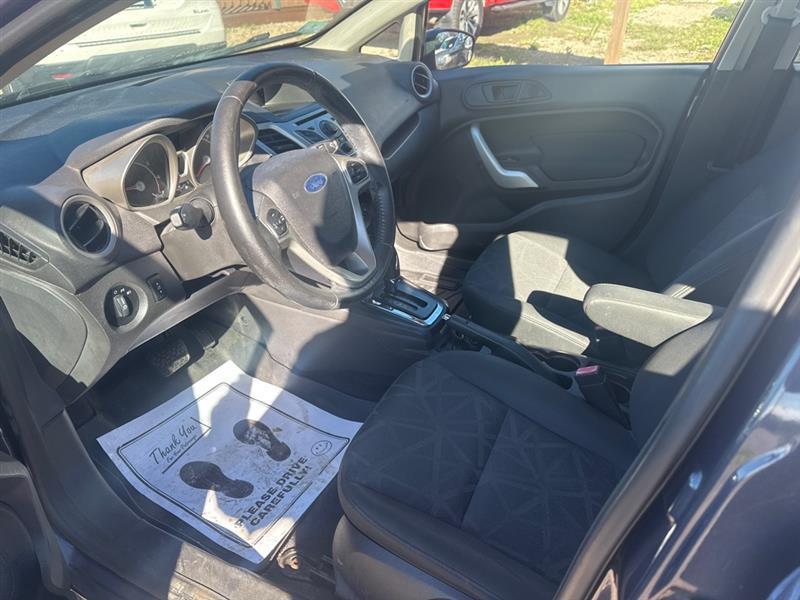 Ford Fiesta SE Sedan 2013