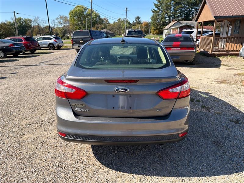 Ford Focus SE Sedan 2012