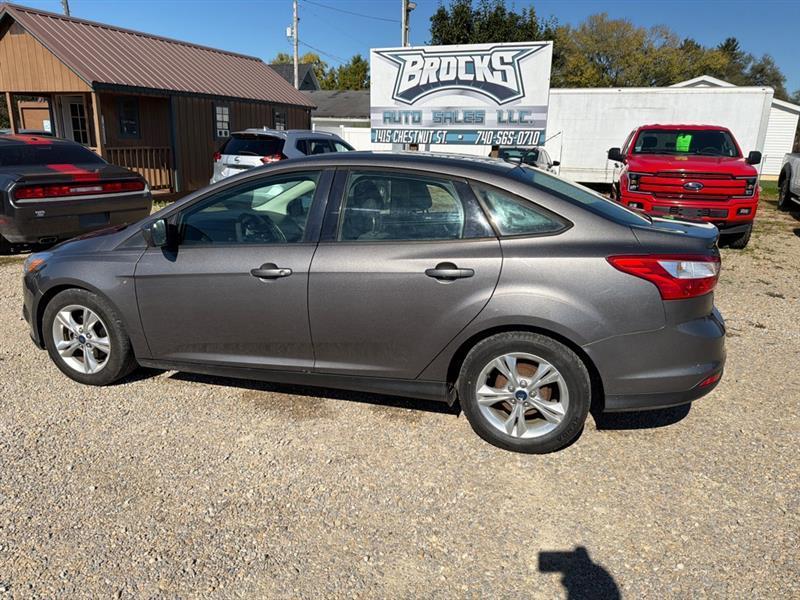 Ford Focus SE Sedan 2012