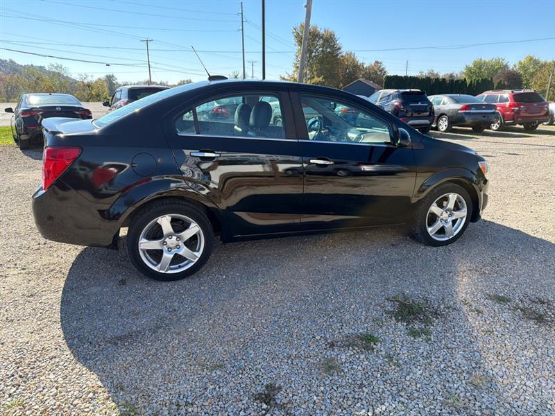 Chevrolet Sonic LTZ Auto Sedan 2015
