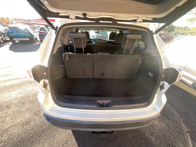 Toyota Highlander XLE FWD V6 2015