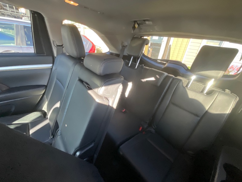 Toyota Highlander XLE FWD V6 2015