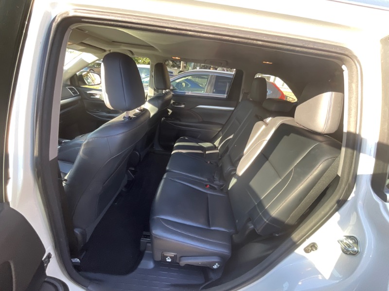 Toyota Highlander XLE FWD V6 2015