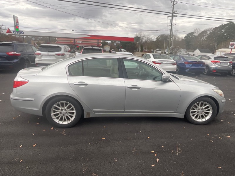Hyundai Genesis 3.8L 2011