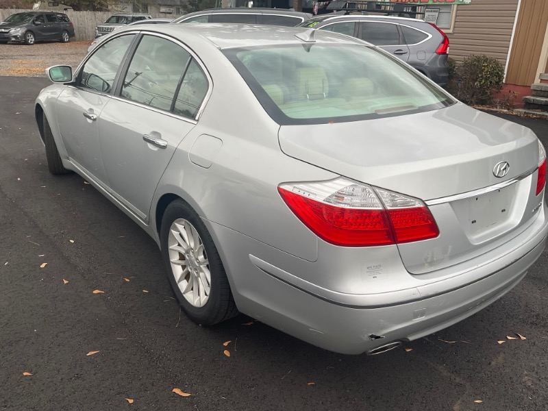Hyundai Genesis 3.8L 2011