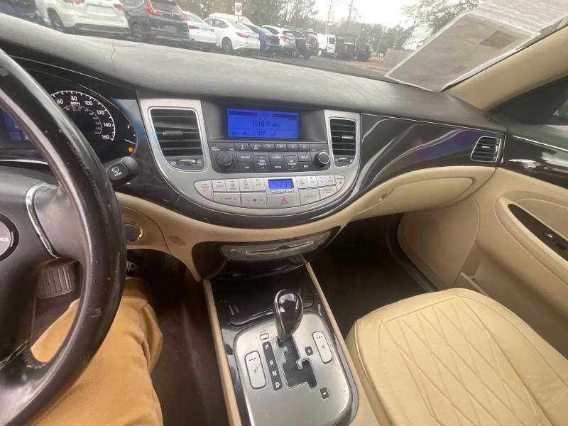 Hyundai Genesis 3.8L 2011