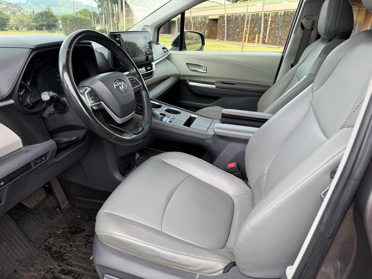 Toyota Sienna XLE 7-Passenger 2021