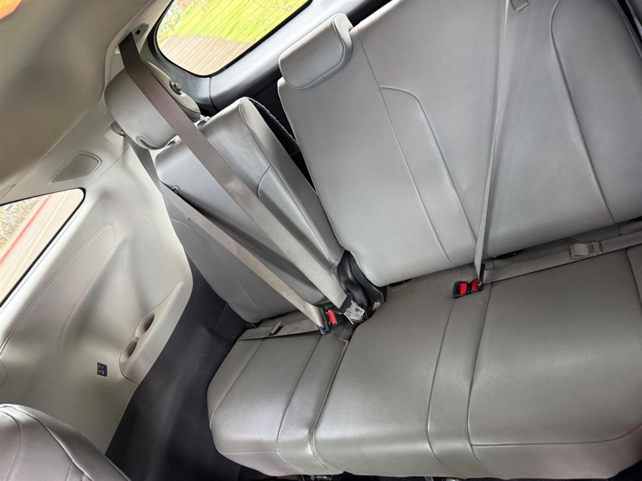 Toyota Sienna XLE 7-Passenger 2021