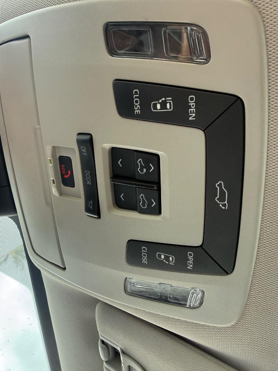 Toyota Sienna XLE 7-Passenger 2021