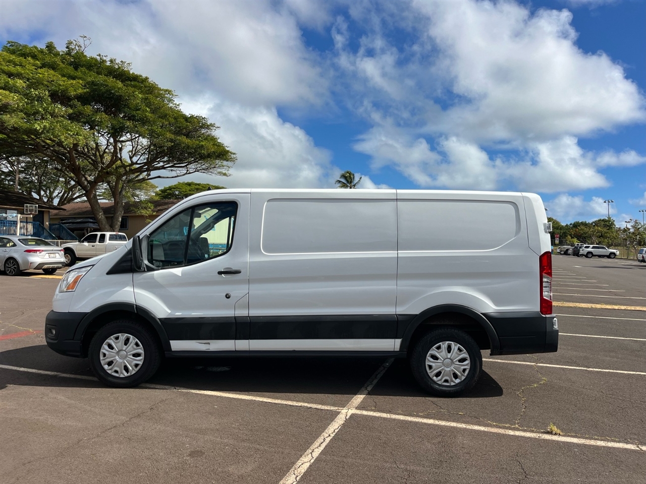Ford Transit 250 Van Low Roof w/Sliding Pass. 130-in. WB 2021 Ford Transit 250 Van Low Roof w/Sliding Pass. 130-in. WB 2021