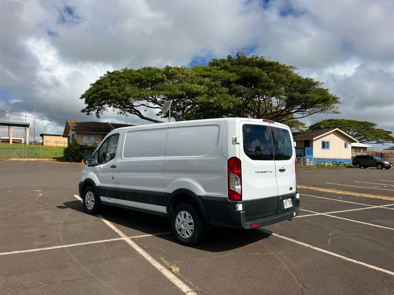 Ford Transit 250 Van Low Roof w/Sliding Pass. 130-in. WB 2021 Ford Transit 250 Van Low Roof w/Sliding Pass. 130-in. WB 2021