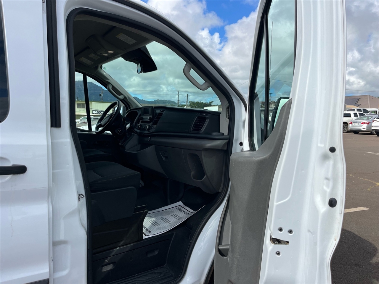 Ford Transit 250 Van Low Roof w/Sliding Pass. 130-in. WB 2021 Ford Transit 250 Van Low Roof w/Sliding Pass. 130-in. WB 2021