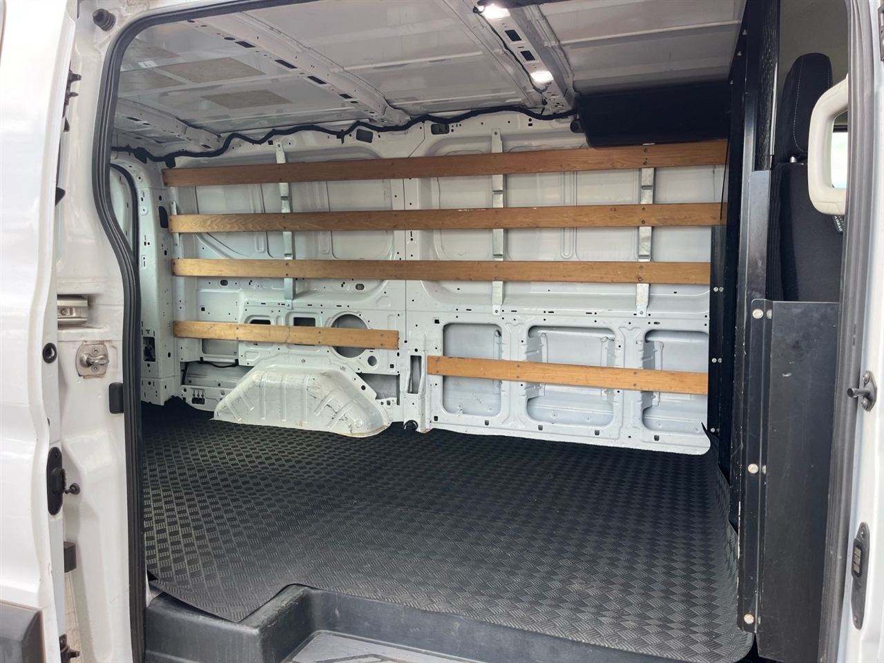 Ford Transit 250 Van Low Roof w/Sliding Pass. 130-in. WB 2021 Ford Transit 250 Van Low Roof w/Sliding Pass. 130-in. WB 2021