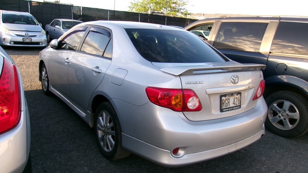Toyota Corolla S 5-Speed MT 2010 Toyota Corolla S 5-Speed MT 2010